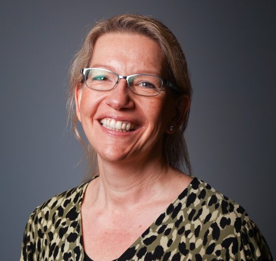 Anja Barker.jpg